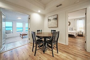 Shore Thing by Avantstay Waterfront Retreat w Private Boat Dock