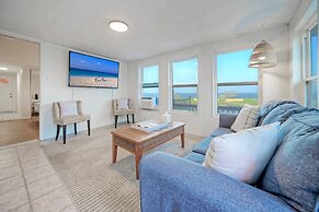 Shore Thing by Avantstay Waterfront Retreat w Private Boat Dock