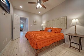 The Pintail by Avantstay Pool Access Boat Dock