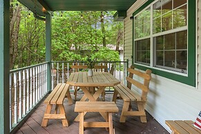 Ridge Retreat by Avantstay Game Room Covered Porch Fire Pit