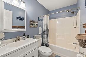 Ridge Retreat by Avantstay Game Room Covered Porch Fire Pit