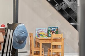 Ridge Retreat by Avantstay Game Room Covered Porch Fire Pit