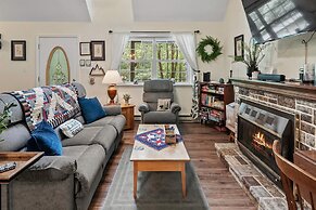 Ridge Retreat by Avantstay Game Room Covered Porch Fire Pit