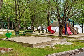 Ridge Retreat by Avantstay Game Room Covered Porch Fire Pit