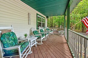 Ridge Retreat by Avantstay Game Room Covered Porch Fire Pit