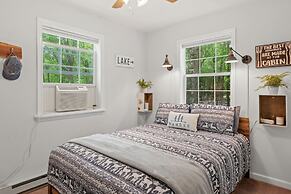 Ridge Retreat by Avantstay Game Room Covered Porch Fire Pit