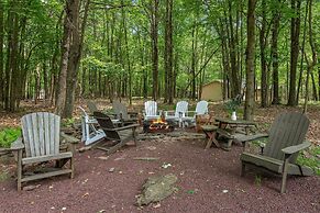 Ridge Retreat by Avantstay Game Room Covered Porch Fire Pit