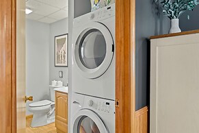 Lake View Chalet by Avantstay Lake Access Deck