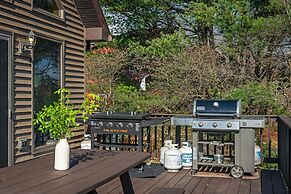 Lake View Chalet by Avantstay Lake Access Deck