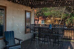 Lake View Chalet by Avantstay Lake Access Deck