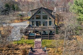 Lake View Chalet by Avantstay Lake Access Deck