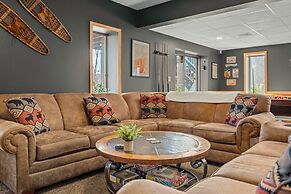 Lake View Chalet by Avantstay Lake Access Deck