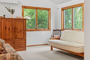 Pocono Lakefront by Avantstay Dock Lake Access