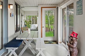 Pocono Lakefront by Avantstay Dock Lake Access