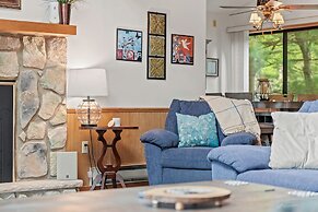 Pocono Lakefront by Avantstay Dock Lake Access