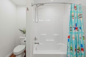 Happy Trails Chalet by Avantstay Sauna Deck Private Community Beach Ac