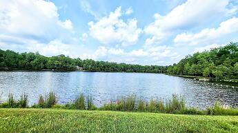 Happy Trails Chalet by Avantstay Sauna Deck Private Community Beach Ac