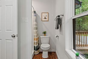 Happy Trails Chalet by Avantstay Sauna Deck Private Community Beach Ac