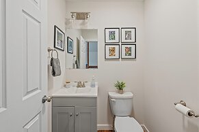 Happy Trails Chalet by Avantstay Sauna Deck Private Community Beach Ac