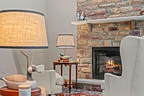 Happy Trails Chalet by Avantstay Sauna Deck Private Community Beach Ac