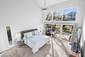 Sun Up Sun Down by Avantstay Pool w Waterfall