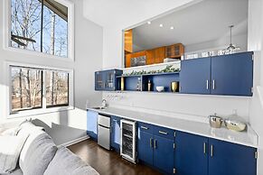 Sun Up Sun Down by Avantstay Pool w Waterfall