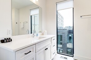 The Grove 12 by Avantstay Come Experience Music Row