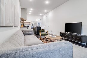 The Grove 12 by Avantstay Come Experience Music Row