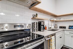 The Grove 12 by Avantstay Come Experience Music Row