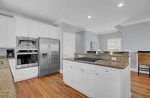 6 10th Avenue by Avantstay Steps to the Beach Pool 2691 Sqft