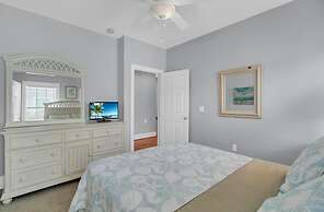 6 10th Avenue by Avantstay Steps to the Beach Pool 2691 Sqft