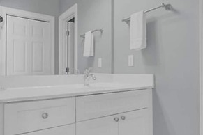 6 10th Avenue by Avantstay Steps to the Beach Pool 2691 Sqft