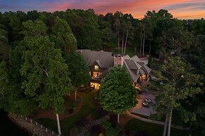 Sunset Shores Resort The Grand House by Avantstay