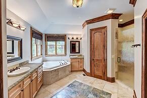 Sunset Shores Resort The Grand House by Avantstay