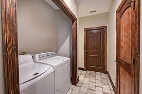 Sunset Shores Resort The Grand House by Avantstay