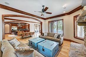 Sunset Shores Resort The Grand House by Avantstay