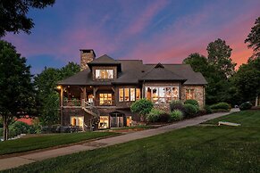 Sunset Shores Resort The Grand House by Avantstay