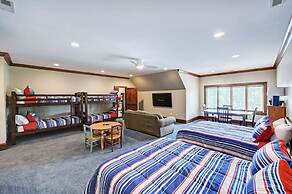 Sunset Shores Resort The Grand House by Avantstay