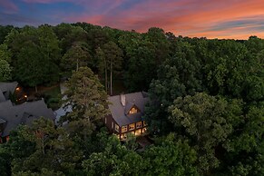 Sunset Shores Resort The Grand House by Avantstay