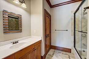 Sunset Shores Resort The Grand House by Avantstay