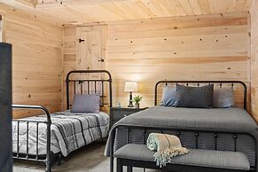 Nittany Cabin by Avantstay Lakefront View Firepit