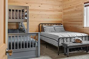 Nittany Cabin by Avantstay Lakefront View Firepit