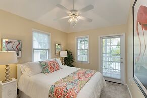 Keys to Paradise by Avantstay Balcony Pool Golf