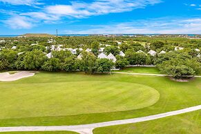 Keys to Paradise by Avantstay Balcony Pool Golf