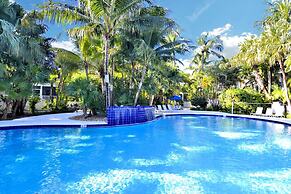 Keys to Paradise by Avantstay Balcony Pool Golf