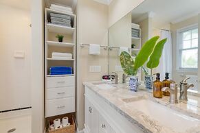 Keys to Paradise by Avantstay Balcony Pool Golf