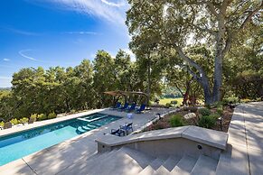 Rancho Robles by Avantstay Vineyard Villa w Views Pool Privacy