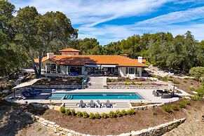 Rancho Robles by Avantstay Vineyard Villa w Views Pool Privacy