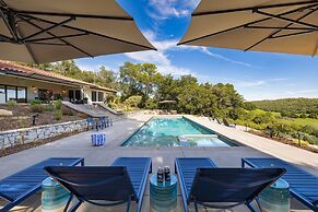 Rancho Robles by Avantstay Vineyard Villa w Views Pool Privacy