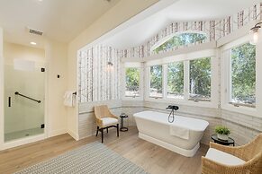 Rancho Robles by Avantstay Vineyard Villa w Views Pool Privacy